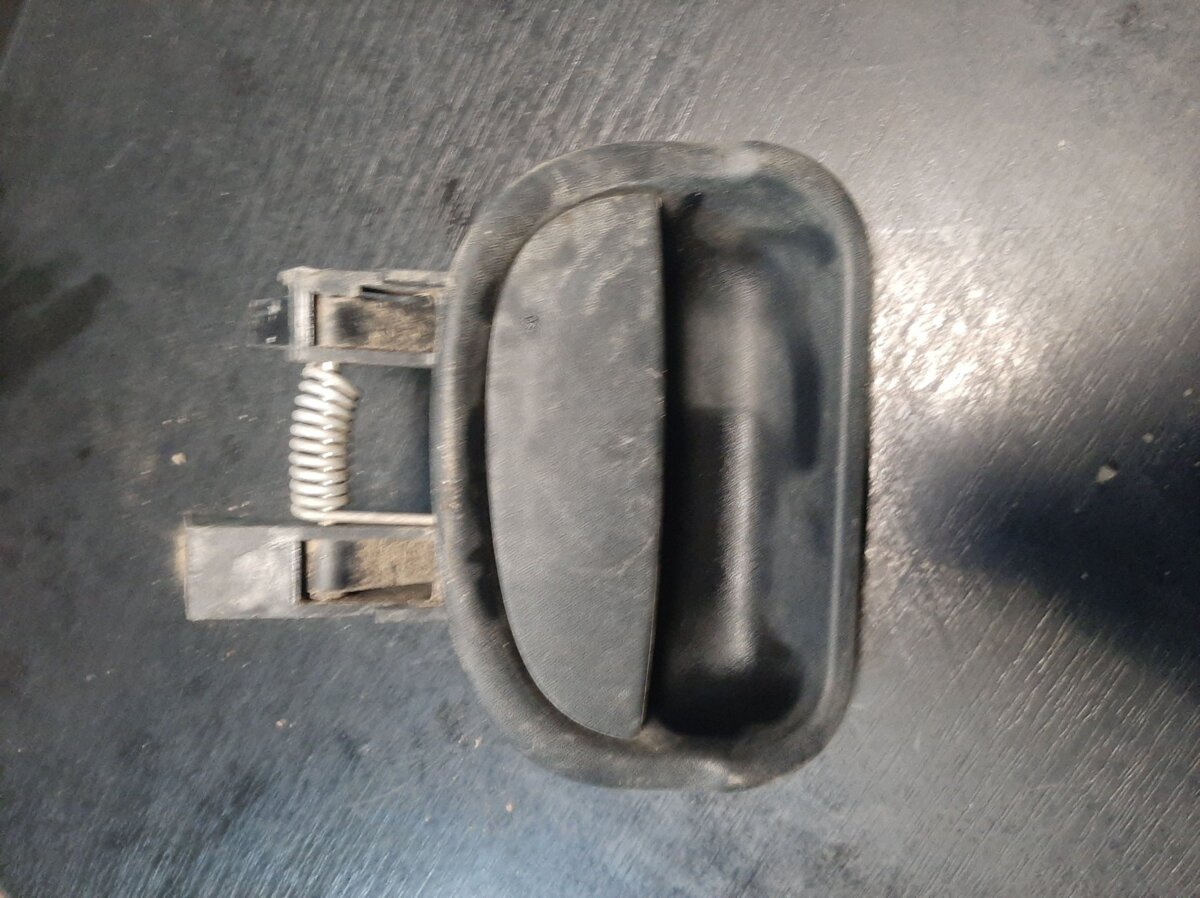 ручка дверей бічних/зсувних, внутрішня права; ручка двері бічної/зсувної внутрішня права Renault Kangoo I (1997-2009) 7700303503