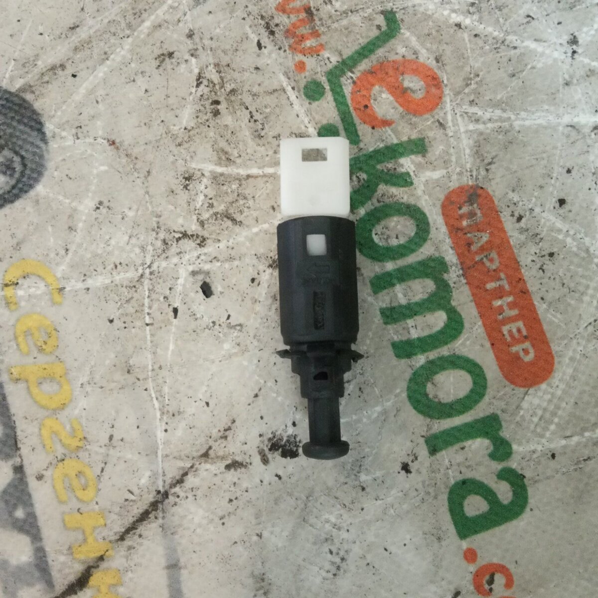 вимикач сигналу гальмування; датчик включення стопсигналу Renault Kangoo I (1997-2009) 7700414988