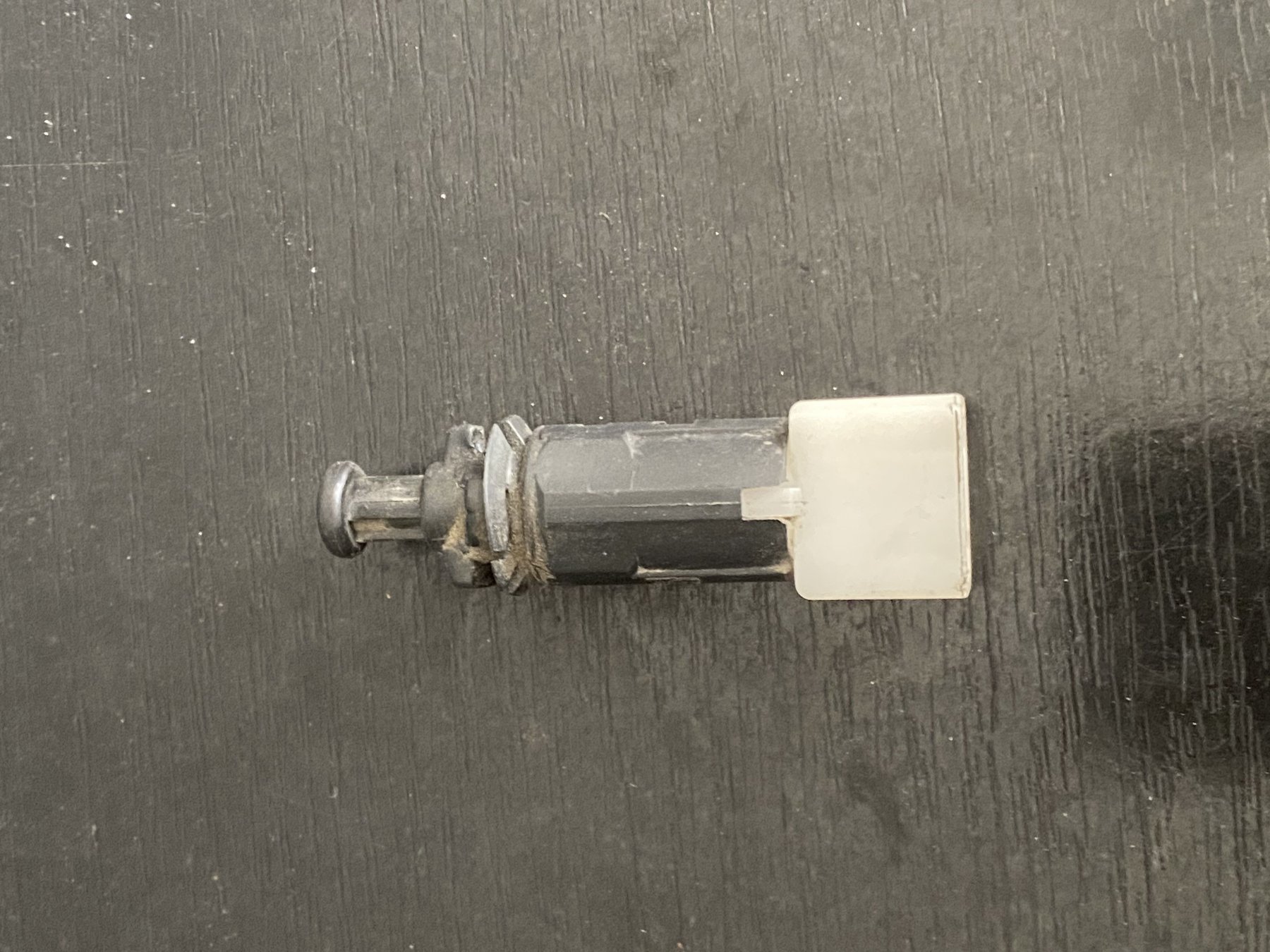 вимикач сигналу гальмування; датчик включення стопсигналу Renault Kangoo I (1997-2009) 7700414988