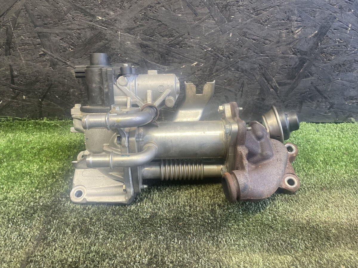 Радіатор системи egr рециркуляції вихлопних газів Renault Megane III (2008-2016) 8200912059