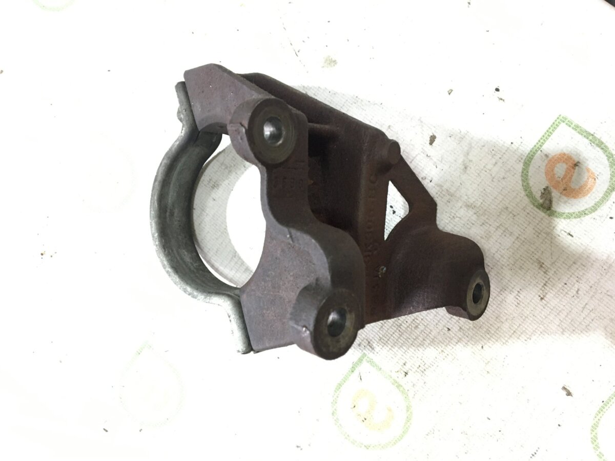 кронштейн опорного підшипника півосі  Renault Trafic III автобус 14 ... 4M513K305BC