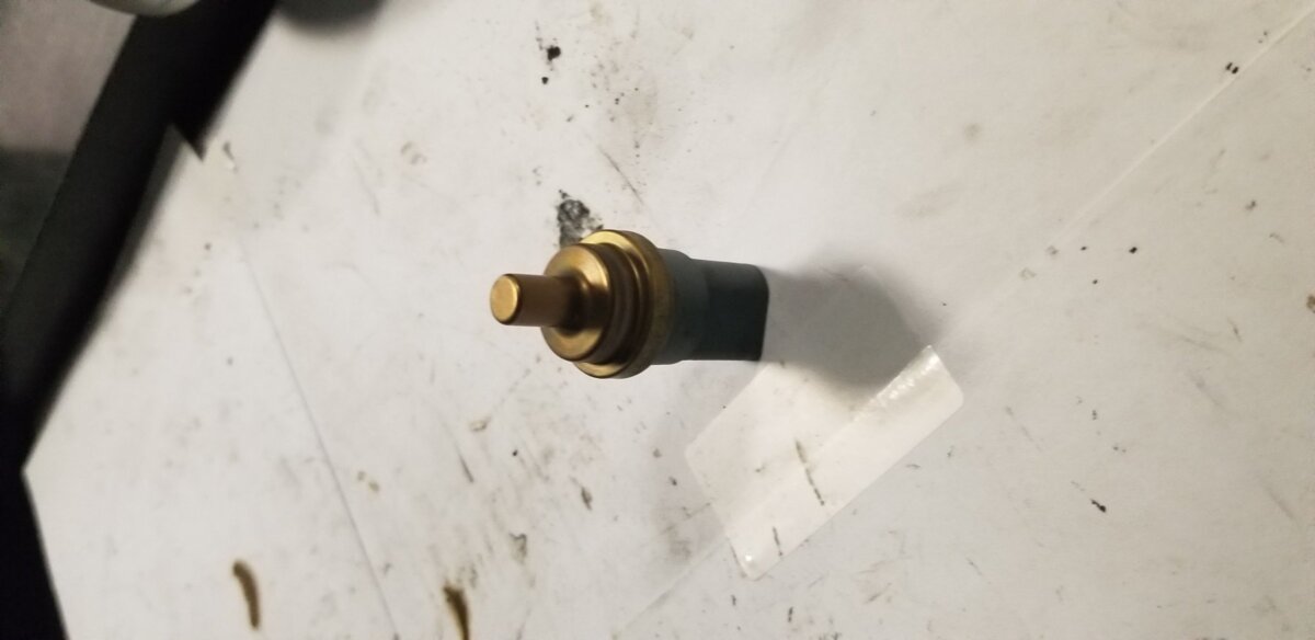 Датчик температури охолоджувальної рідини Skoda Fabia II (2007-2014) 06A919501A