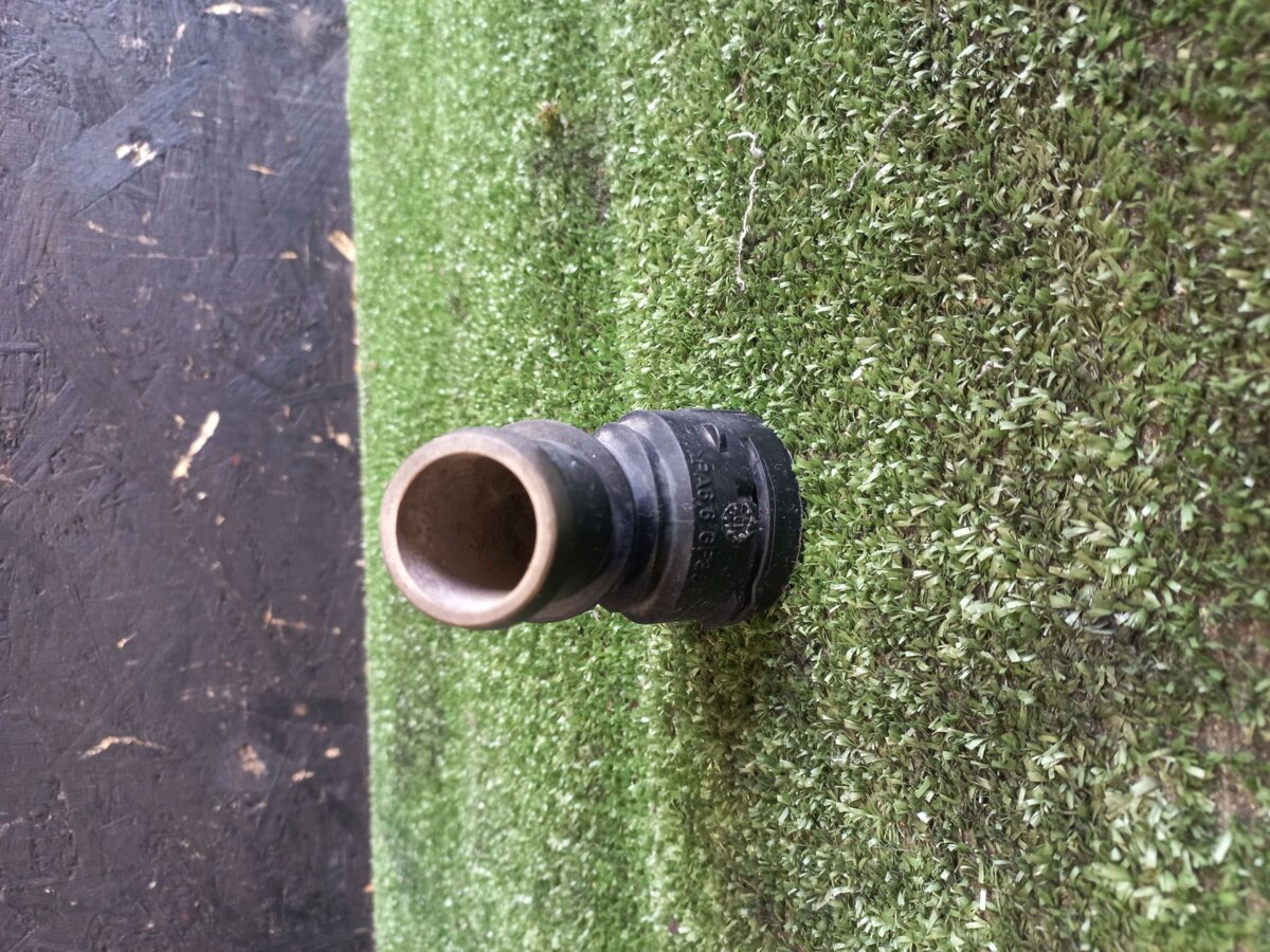 Фланець системи охолодження, Швидкознімна муфта шлангу радіатора охолодження Skoda Octavia I (1996-2010) 1J0121619