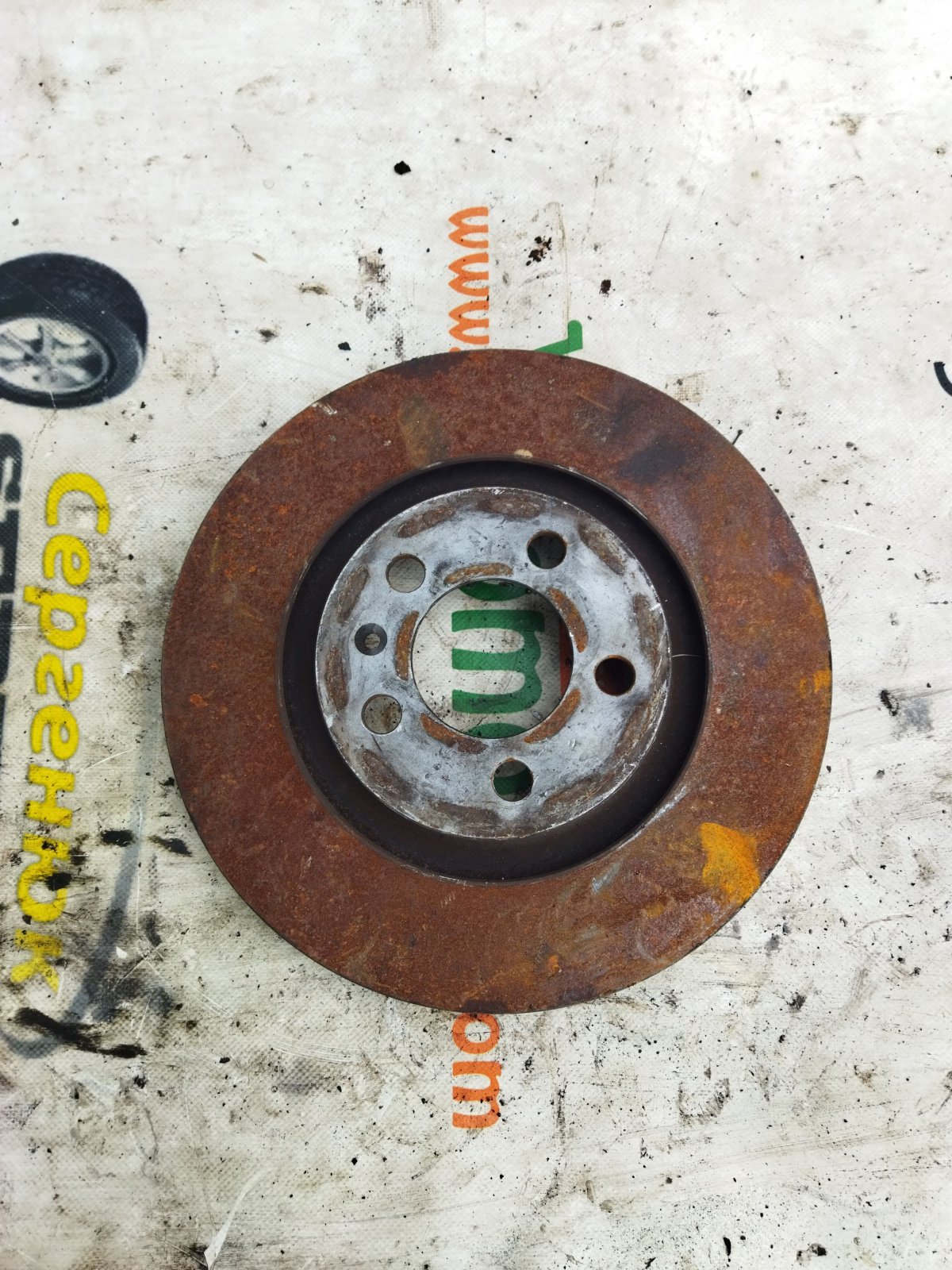 гальмо дискове переднє; ротор гальмівний; диск гальмівний передній Skoda Octavia I (1996-2010) 1J0615301L