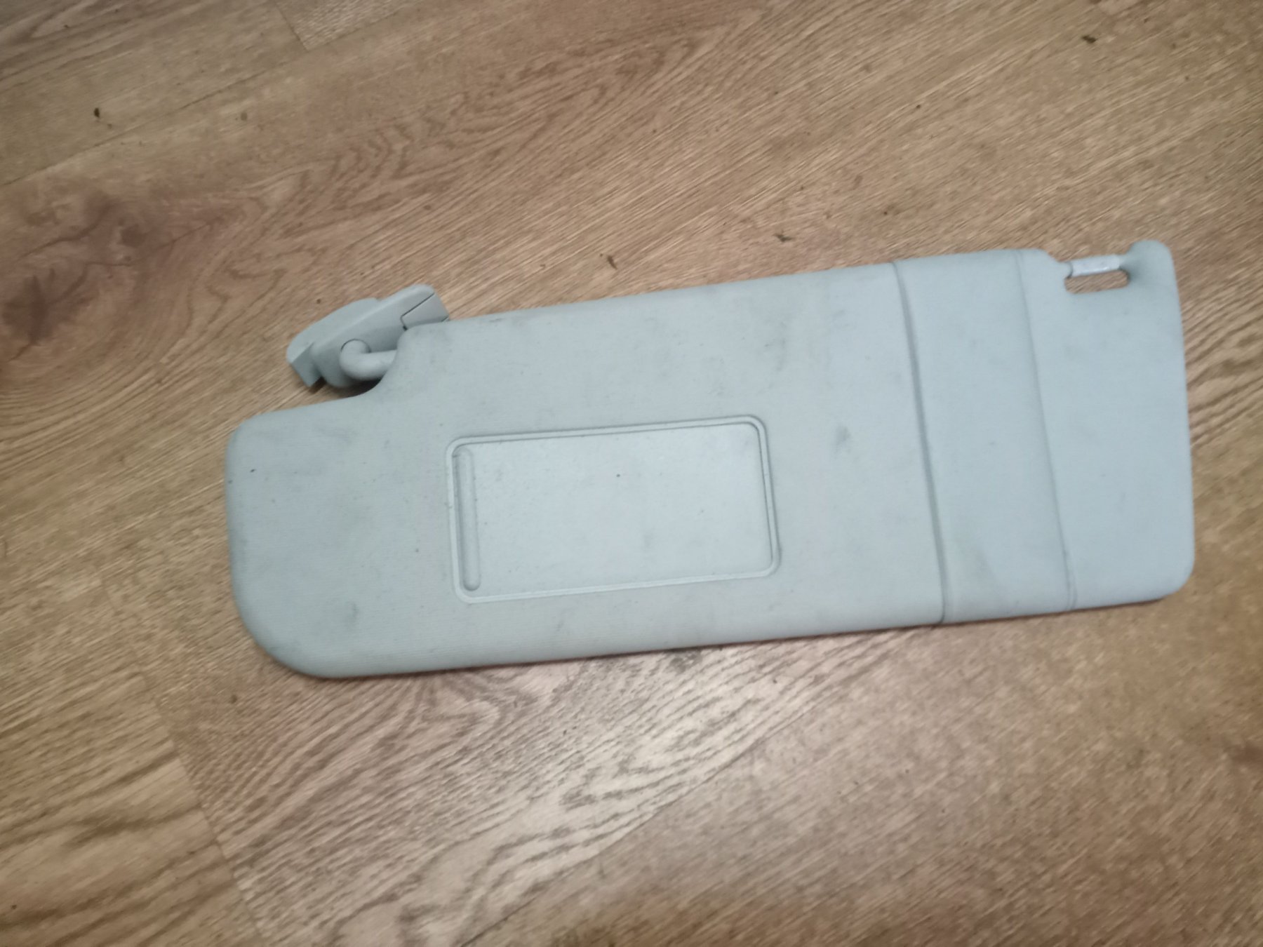 Козирки сонцезахисні (лівий) Skoda Octavia II (2004-2013) 1Z0857551H