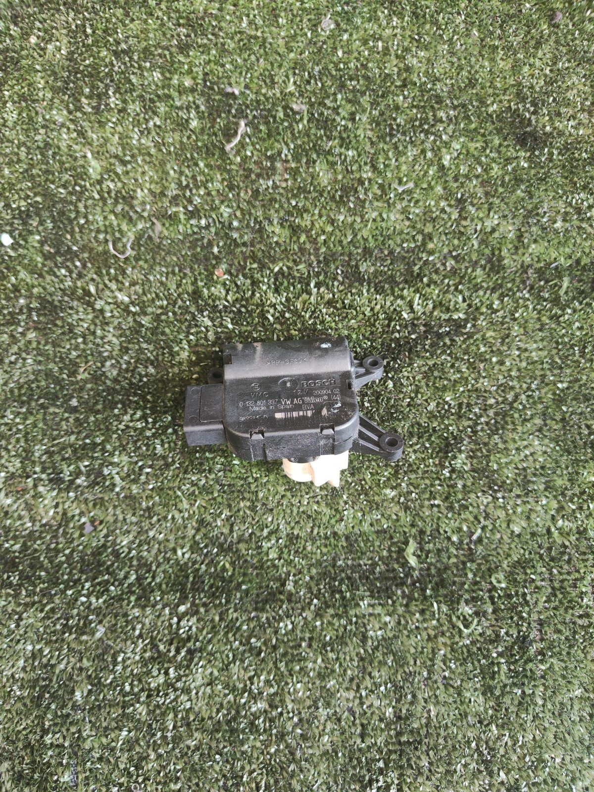 Привод заслонки пічки Volkswagen Caddy III (2004-2015),Touran I (2003-2010) 1K0907511D