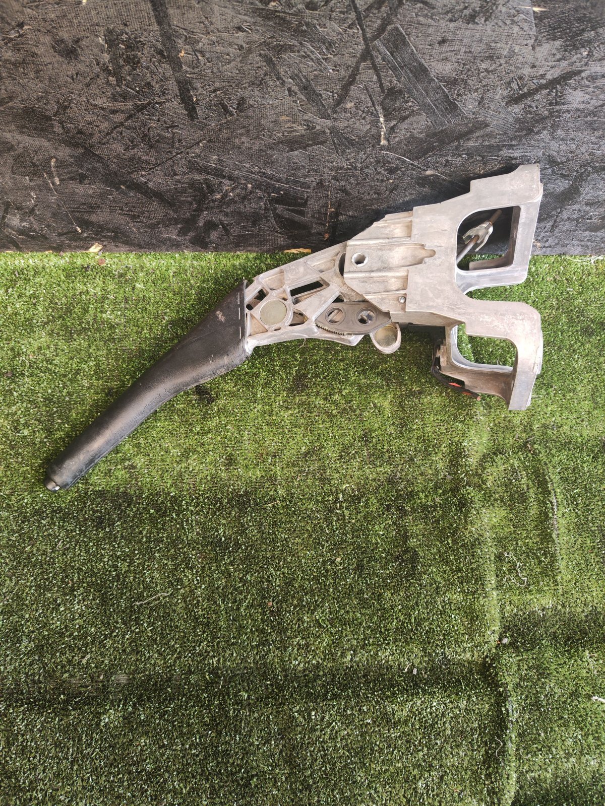 Важіль ручного гальма Volkswagen Caddy III (2004-2015),Touran I (2003-2010) 1T1711303E