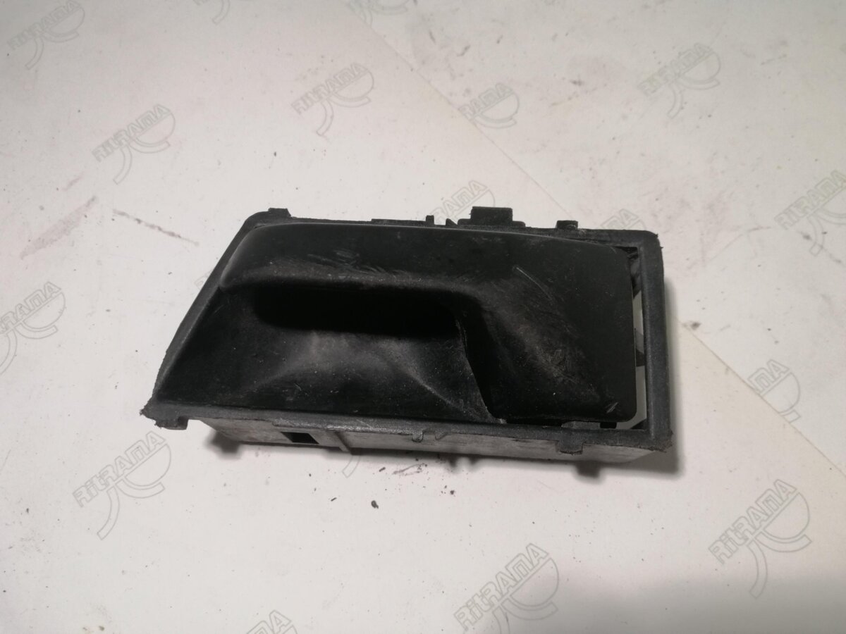 Ручка двери внутр передняя левая Volkswagen Golf II 1983-1992 321837235A