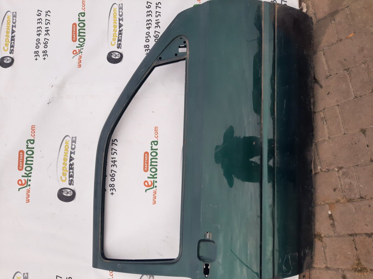 Двері передні ліві Volkswagen Golf III (1991-1999) 1H4831056