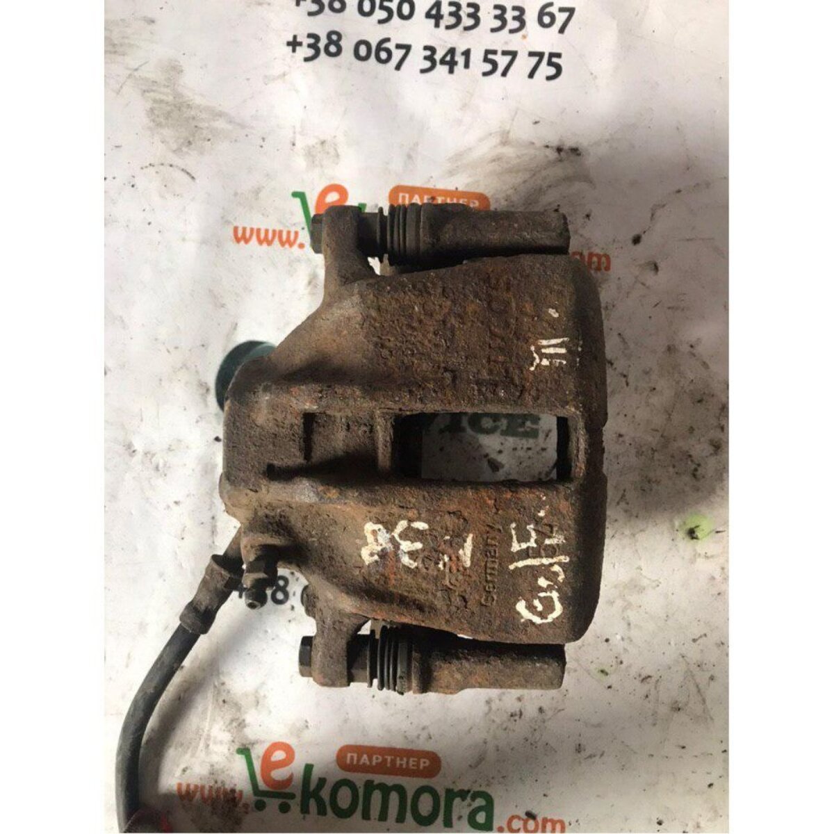 супорт гальмівний, передній, правий Volkswagen Golf III (1991-1999) 1H0615124BX