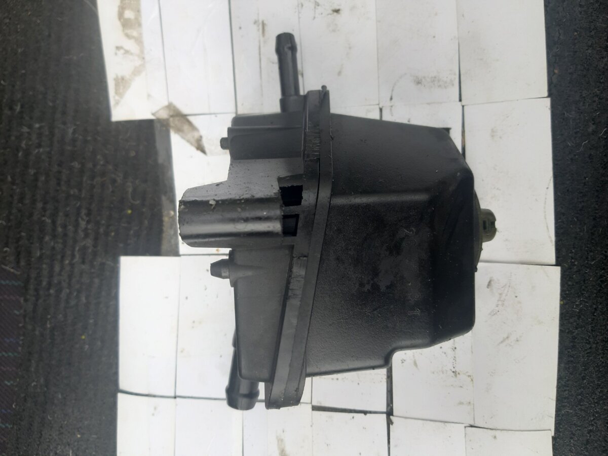 бак масляний; бачки запасні (для масла; Бачок і трубопроводи; Бачок насоса гпр; Гачок ГПР; Бачок насосу гідропідсилювача керма) Volkswagen Golf IV (1997-2006) 1J0422371C