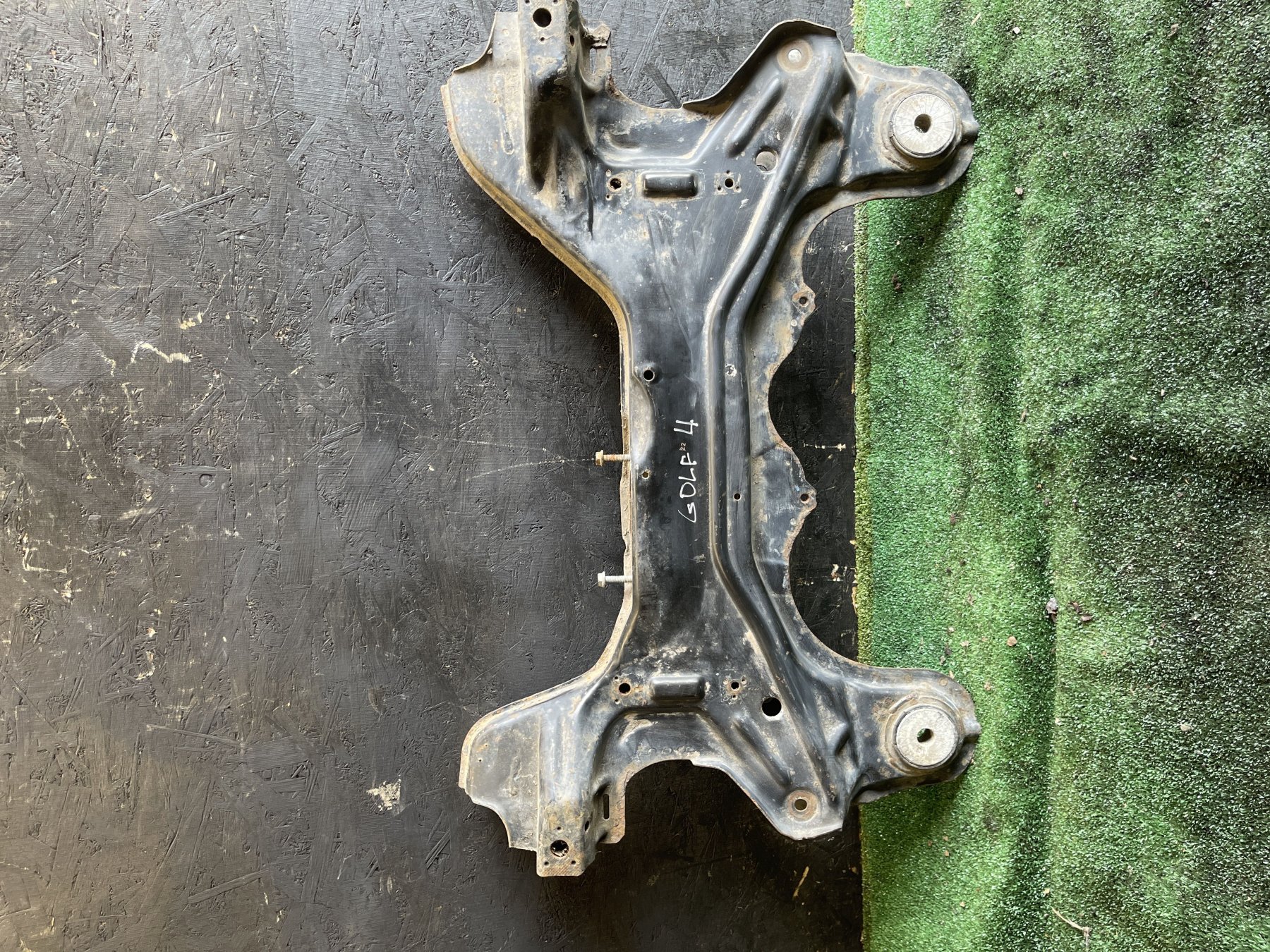 Балка передня дефект Volkswagen Golf IV (1997-2006) 1J0199313J