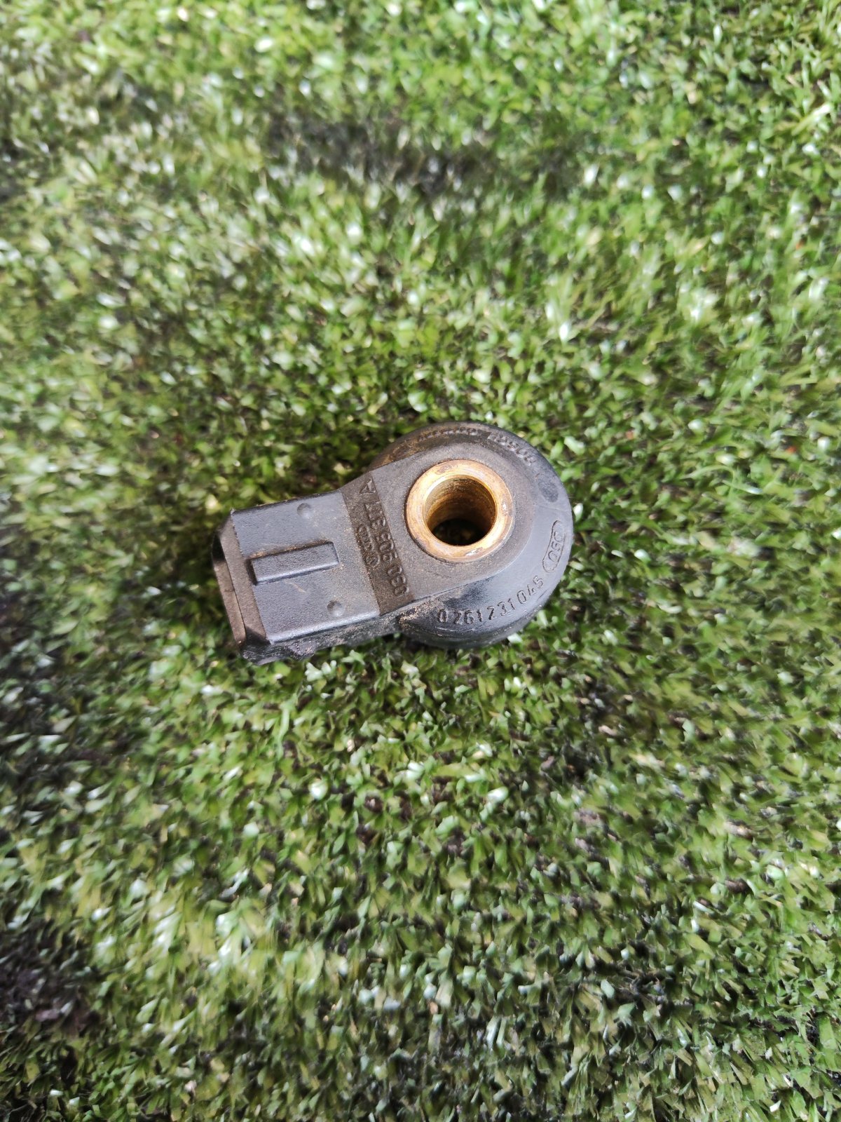 датчик самозаймання; датчик детонації Volkswagen Golf IV (1997-2006) 030905377A