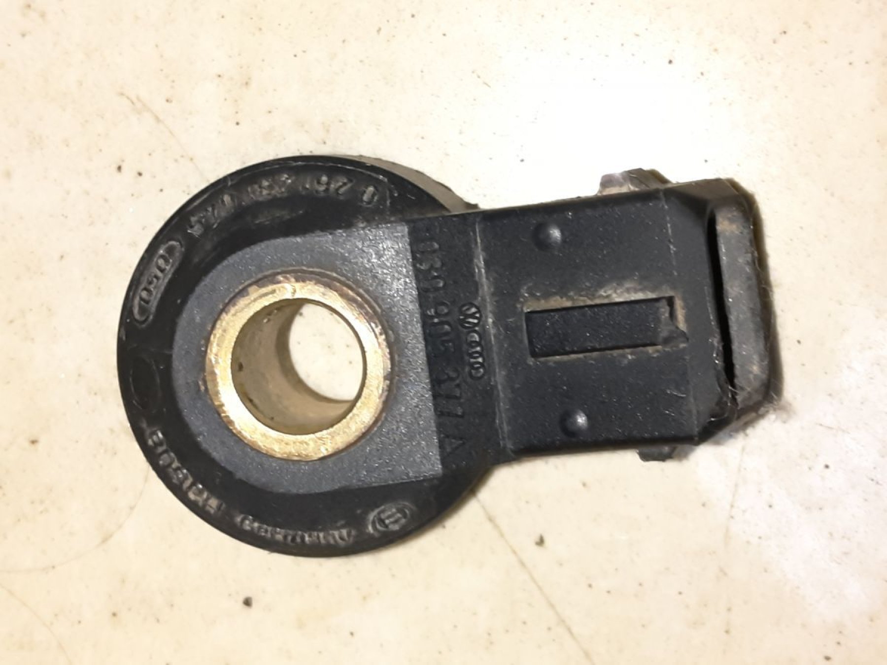 датчик самозаймання; датчик детонації Volkswagen Golf IV (1997-2006) 030905377A