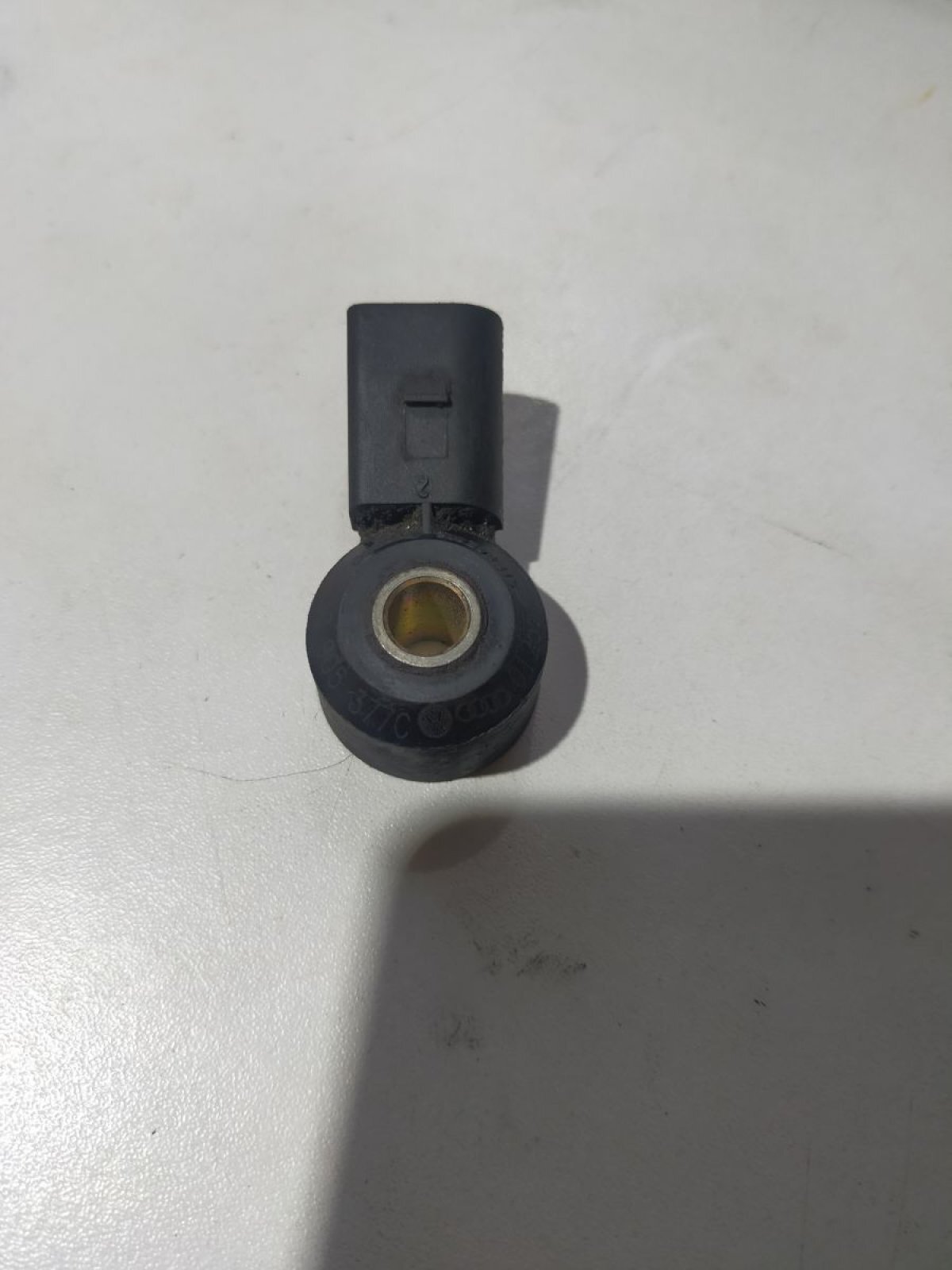 датчик самозаймання; датчик детонації Volkswagen Golf IV (1997-2006) 030905377C