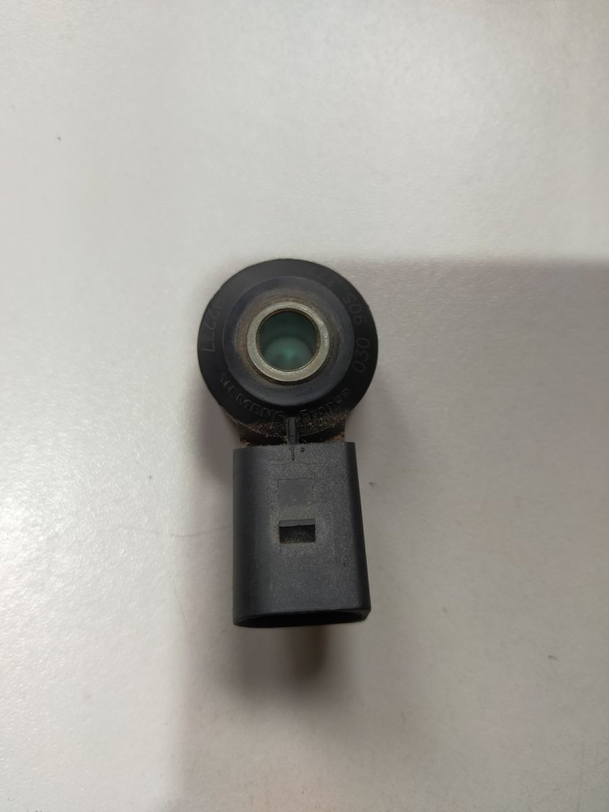 датчик самозаймання; датчик детонації Volkswagen Golf IV (1997-2006) 030905377C