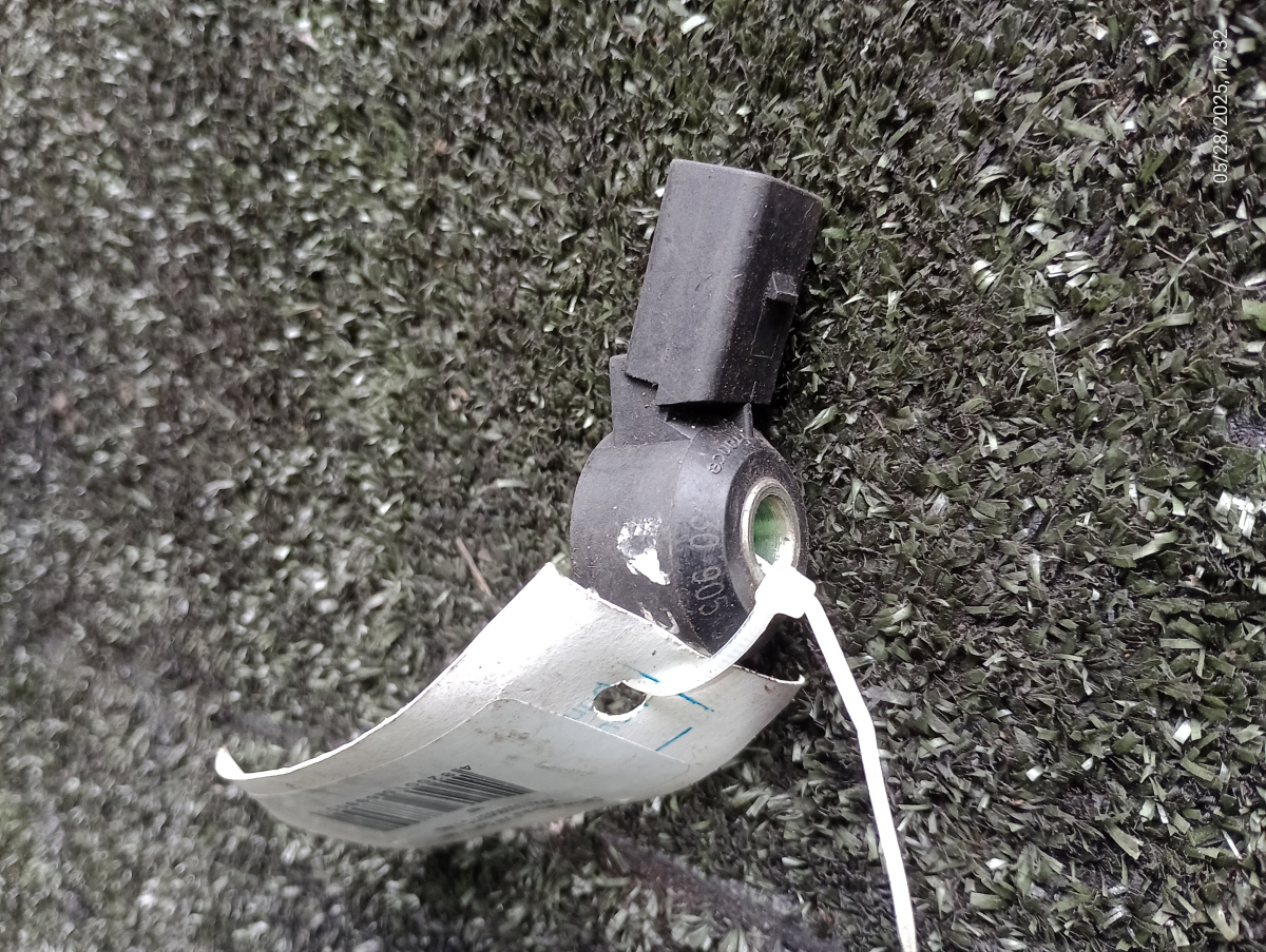 датчик самозаймання; датчик детонації Volkswagen Golf IV (1997-2006) 030905377C