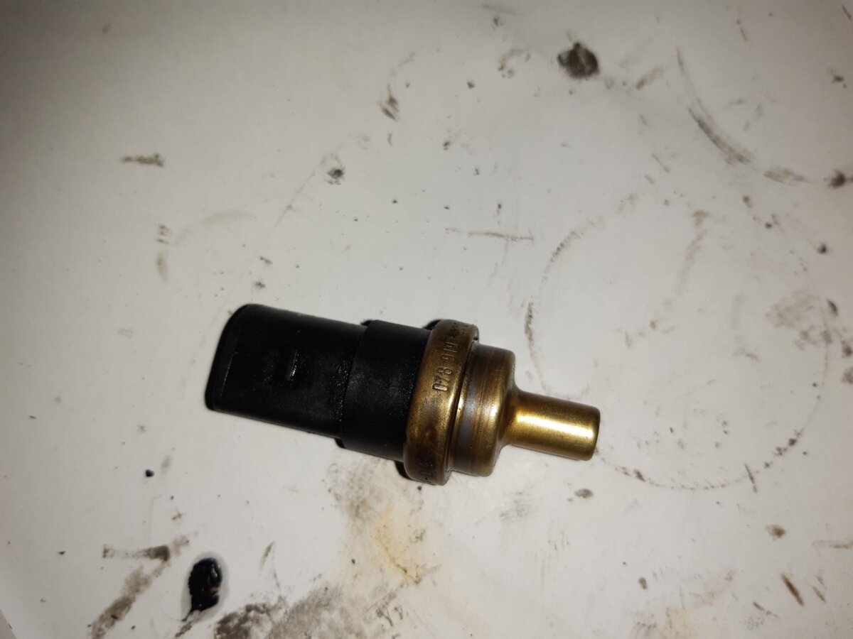 Датчик температуры охлаждающей жидкости Volkswagen Golf IV (1997-2006) 078919501C