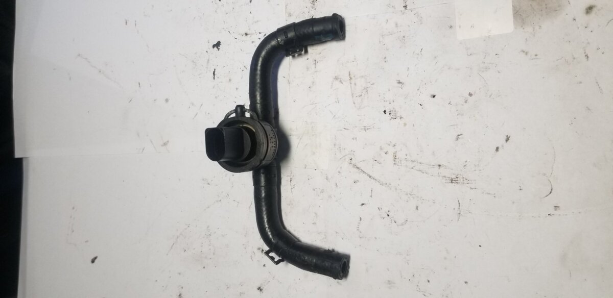 датчик тнвт; датчик температури палива Volkswagen Golf IV (1997-2006) 038906081B