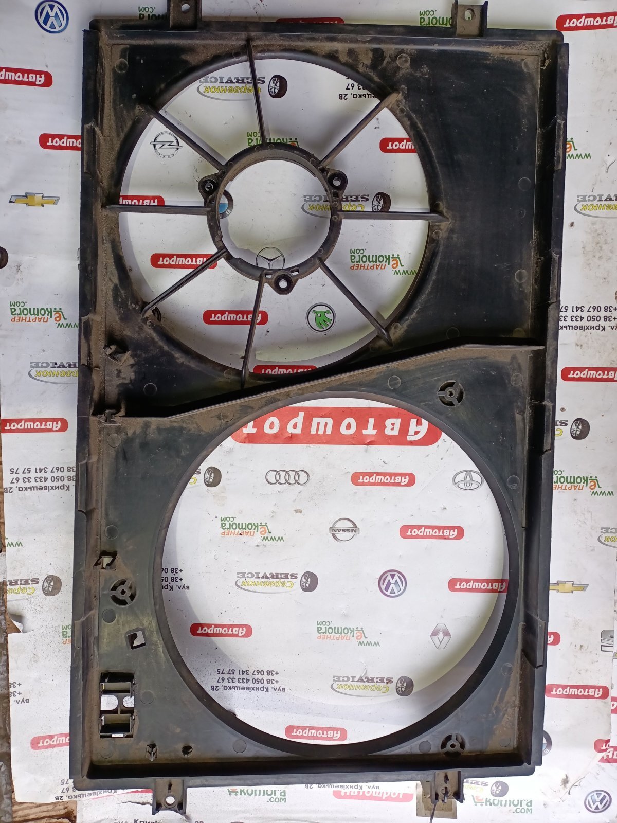 дифузор радіатора охолодження, в зборі з мотором і крильчаткою; дифузор радіатора охолодження, в зборі з двигуном і крильчаткою Volkswagen Golf IV (1997-2006) 1J0121207T