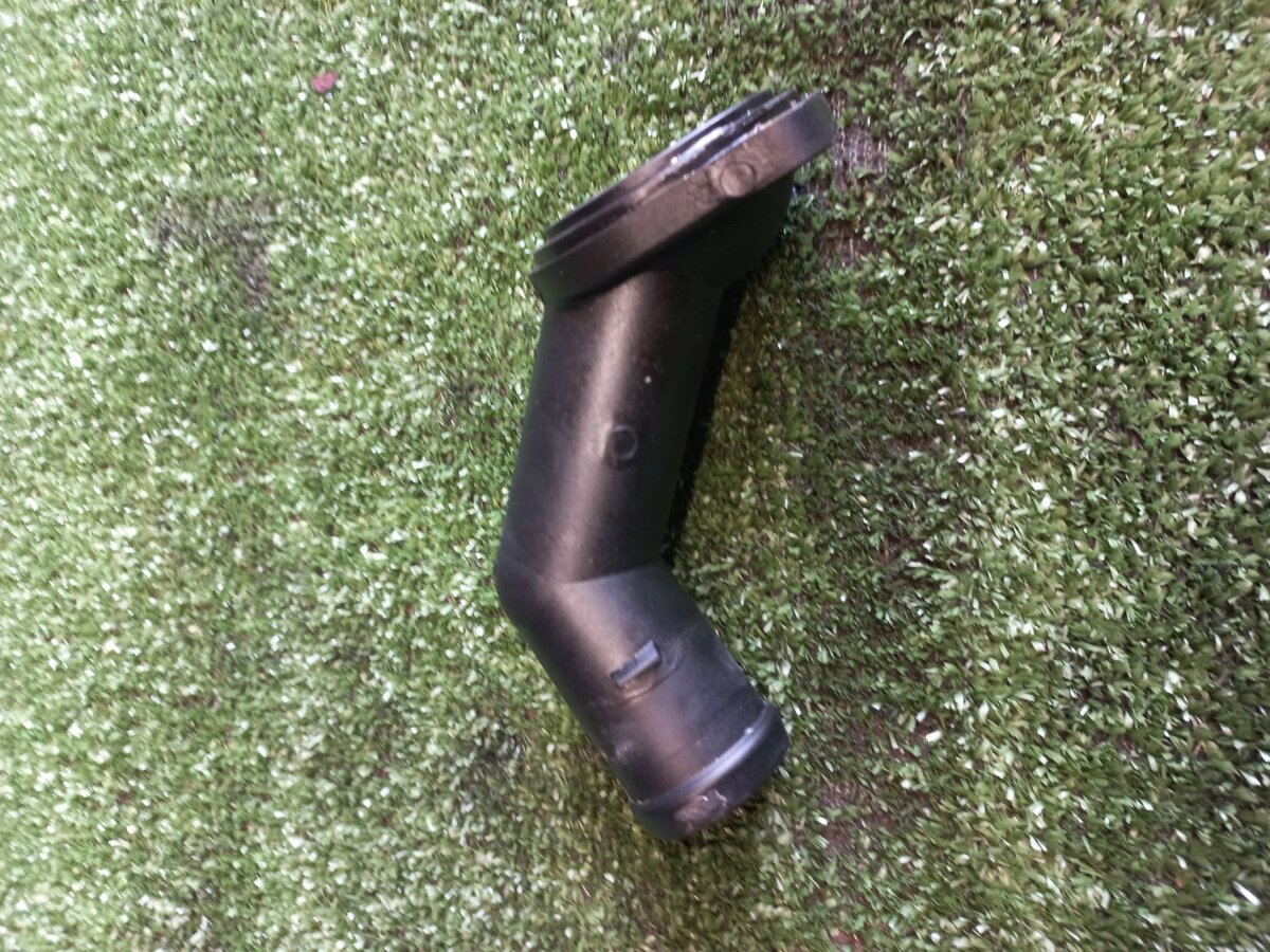 Фланець системи охолодження Volkswagen Golf IV (1997-2006) 06A121121C