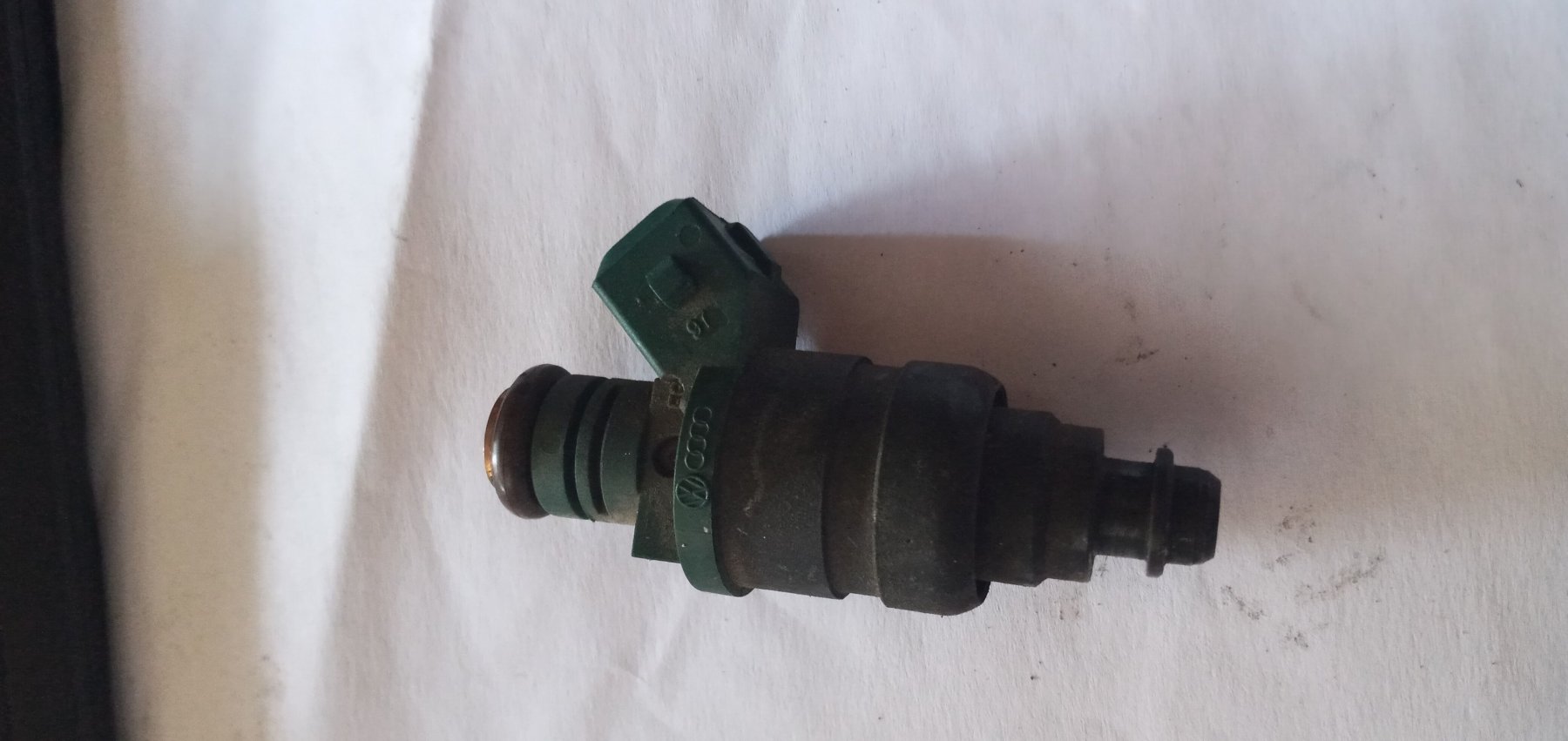 Форсунка вприскування палива Volkswagen Golf IV (1997-2006) 037906031AA