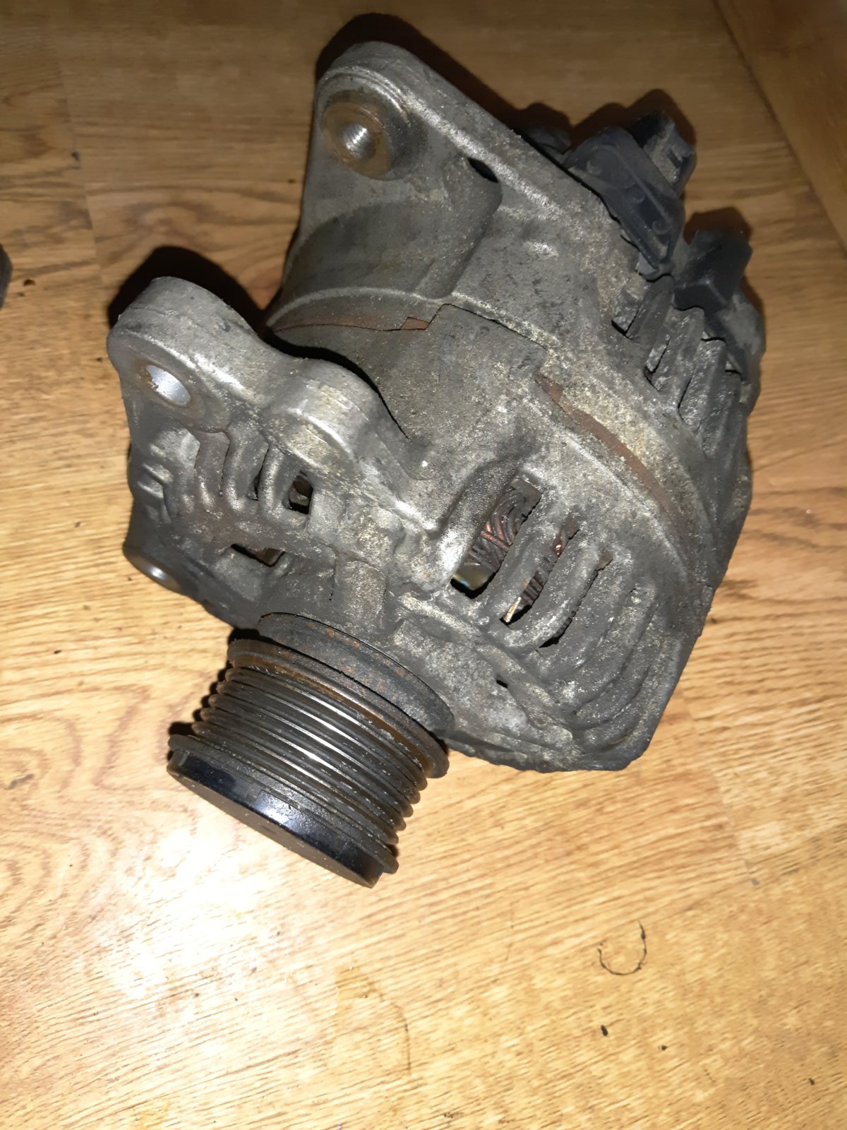 Генератор відремонтований Volkswagen Golf IV (1997-2006) 038903023L