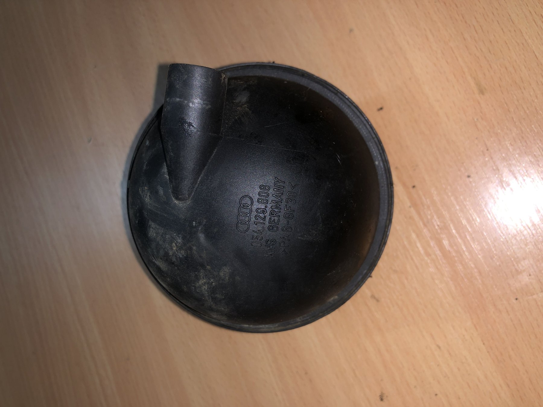 Гiдрозатвiр вакуумної системи Volkswagen Golf IV (1997-2006) 054129808