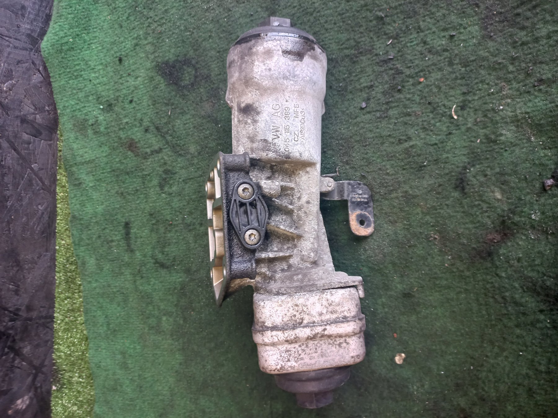 Корпус масляного фільтра Volkswagen Golf IV (1997-2006) 045115389K