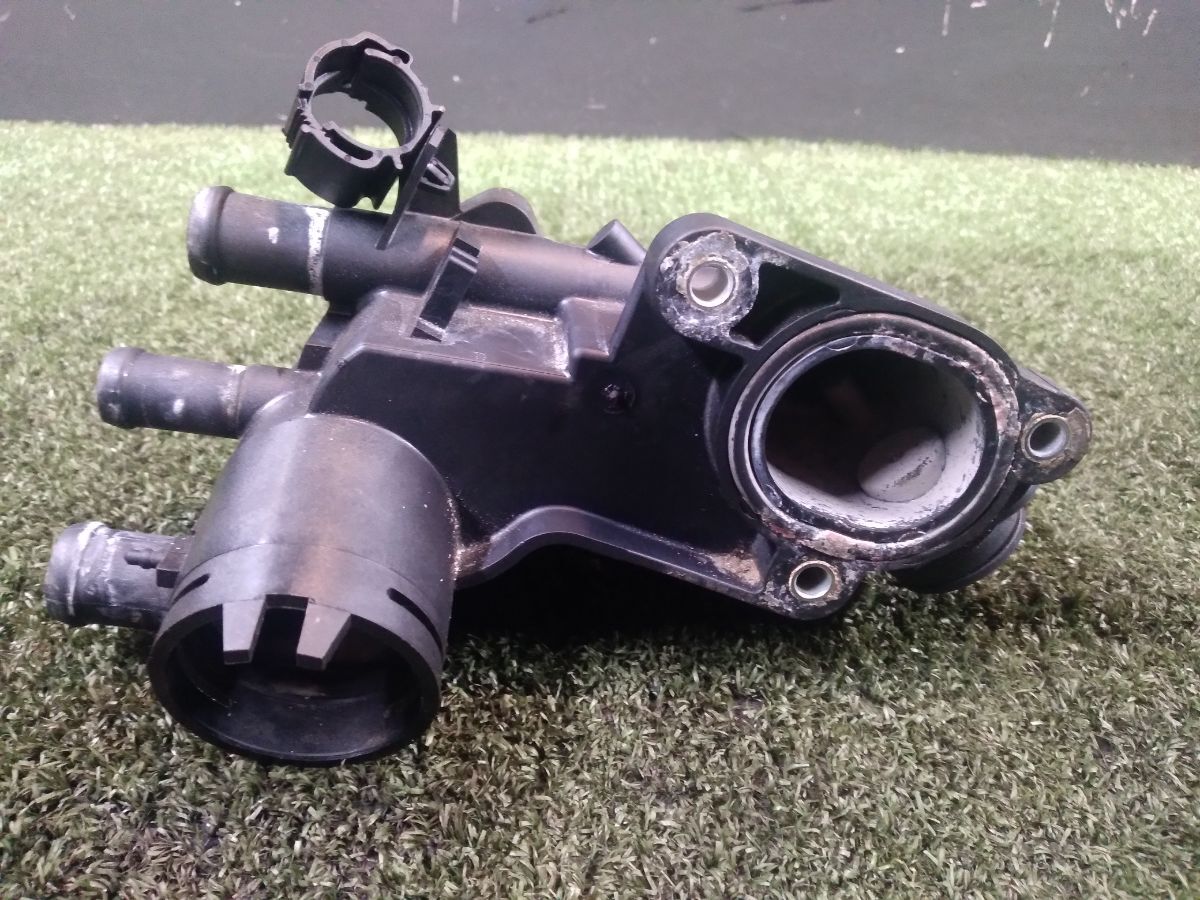 Корпус термостата Volkswagen Golf IV (1997-2006) 032121111AP