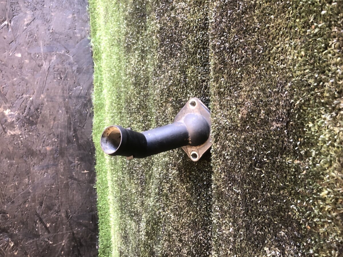 Корпус термостату Volkswagen Golf IV (1997-2006) 06A121121C