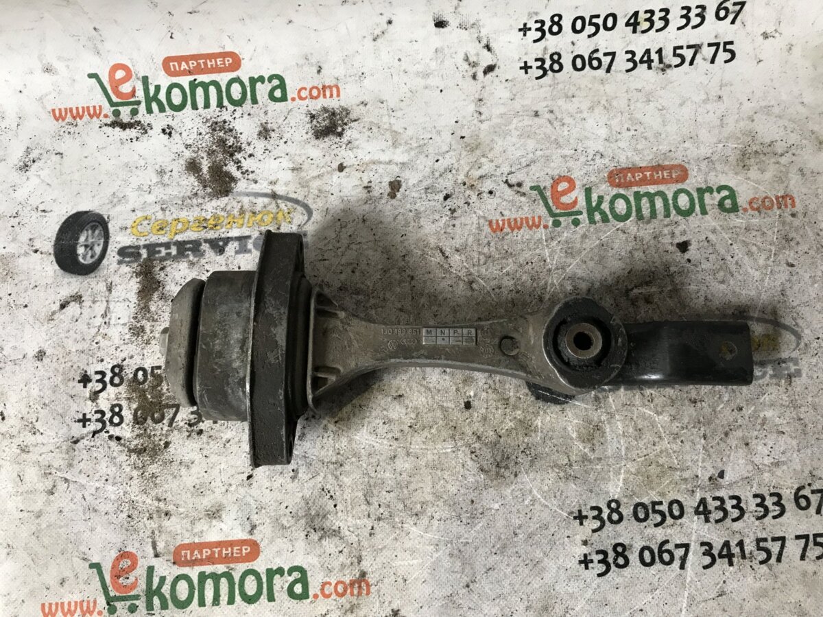 Кріплення двигуна задні leon audi w Volkswagen Golf IV (1997-2006) 1J0199851