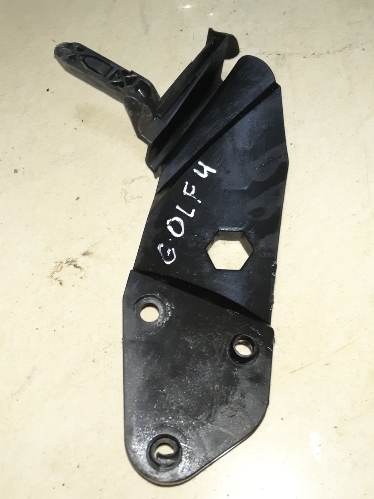 Кріплення замка дверей vag audi vw passat Volkswagen Golf IV (1997-2006) 1J4839767B