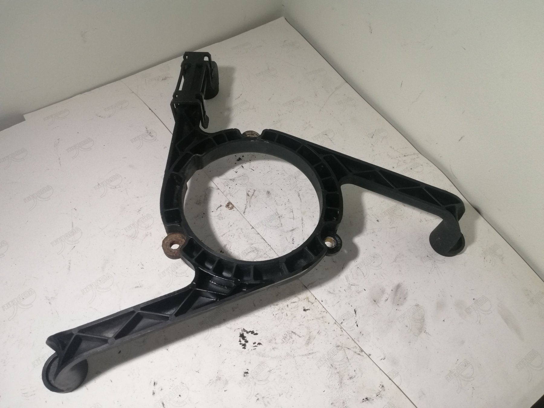 Кронштейн вентилятора Volkswagen Golf IV (1997-2006) 1J0121206D