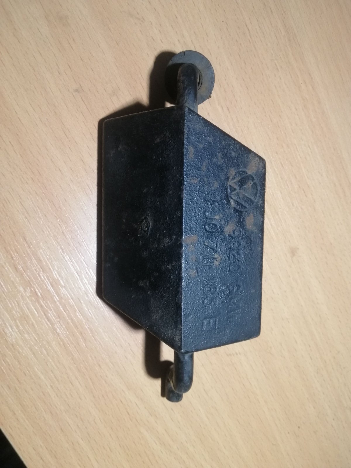 Маятник кулисы переключения передач 1.4i 1.6i Volkswagen Golf IV (1997-2006) 1J0711183E