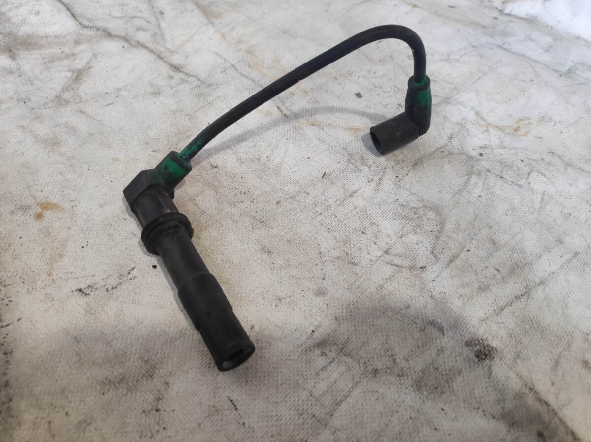 Наконечник свечи зажигания Volkswagen Golf IV (1997-2006) 036035255K