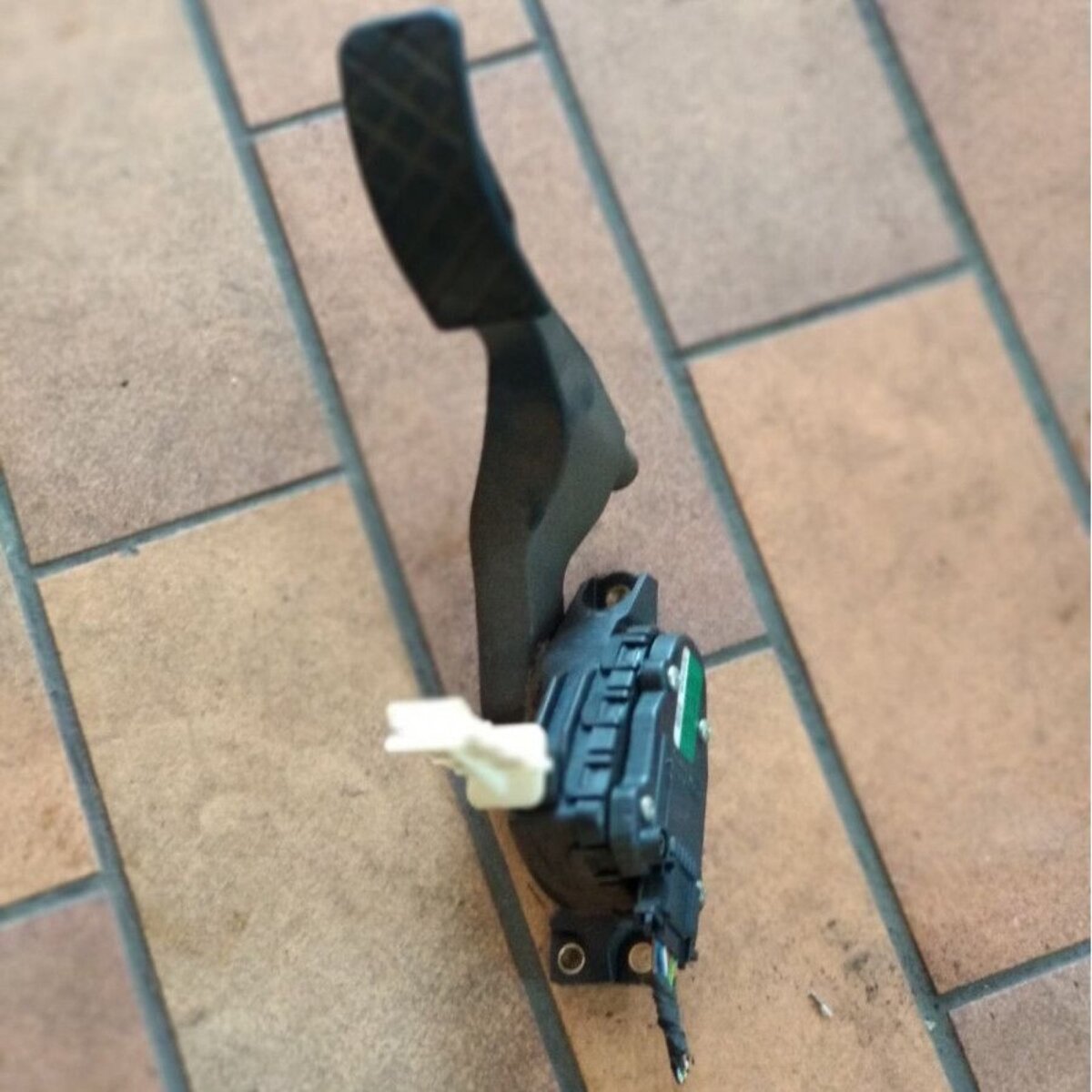 педаль акселератора; педаль газу (акселератора) Volkswagen Golf IV (1997-2006) 6Q1721503E