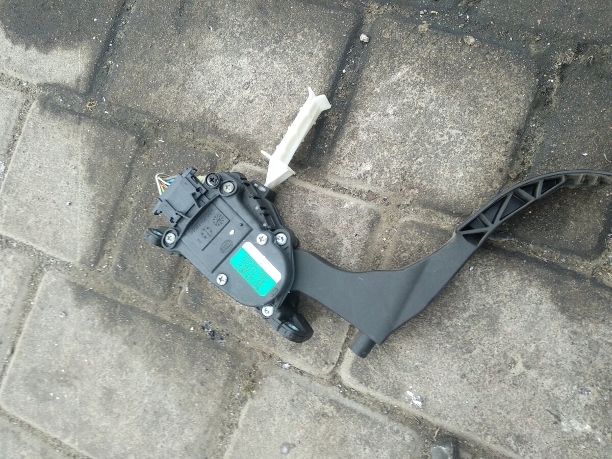 Педаль газу (акселератора) seat ibiza iv 1.9 tdi 6q1721503 Volkswagen Golf IV (1997-2006) 6Q1721503H