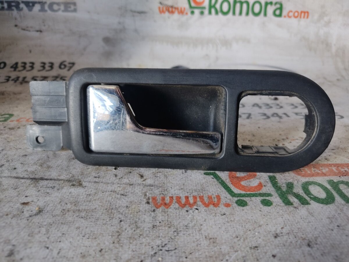 Ручка передня ліва Volkswagen Golf IV (1997-2006) 3B1837113