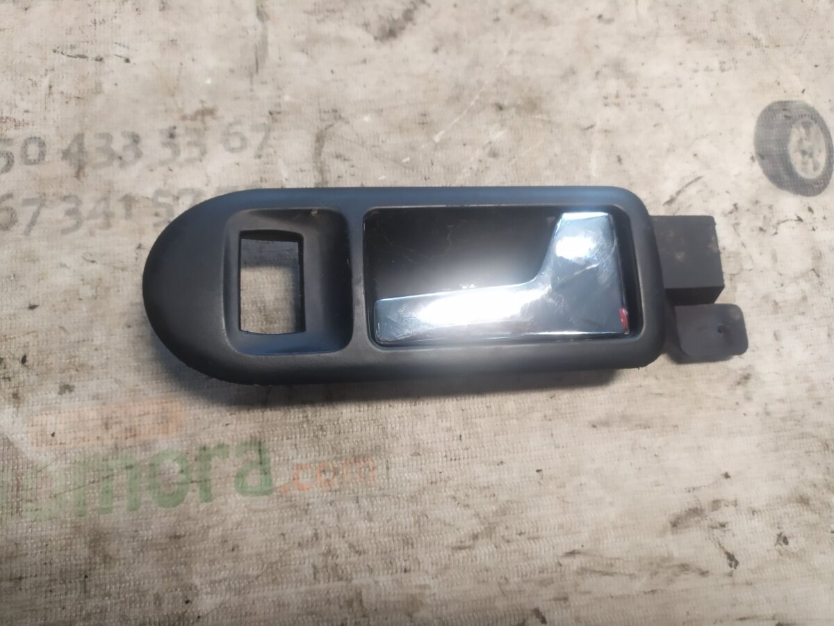 Ручка передніх дверей внутрішня, права Volkswagen Golf IV (1997-2006),Passat B5 (1996-2005) 3B1837114