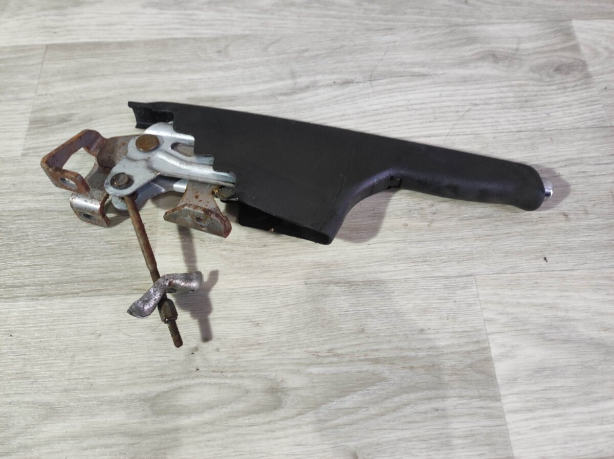 Важіль ручного гальма Volkswagen Golf IV (1997-2006) 1J0711303AA