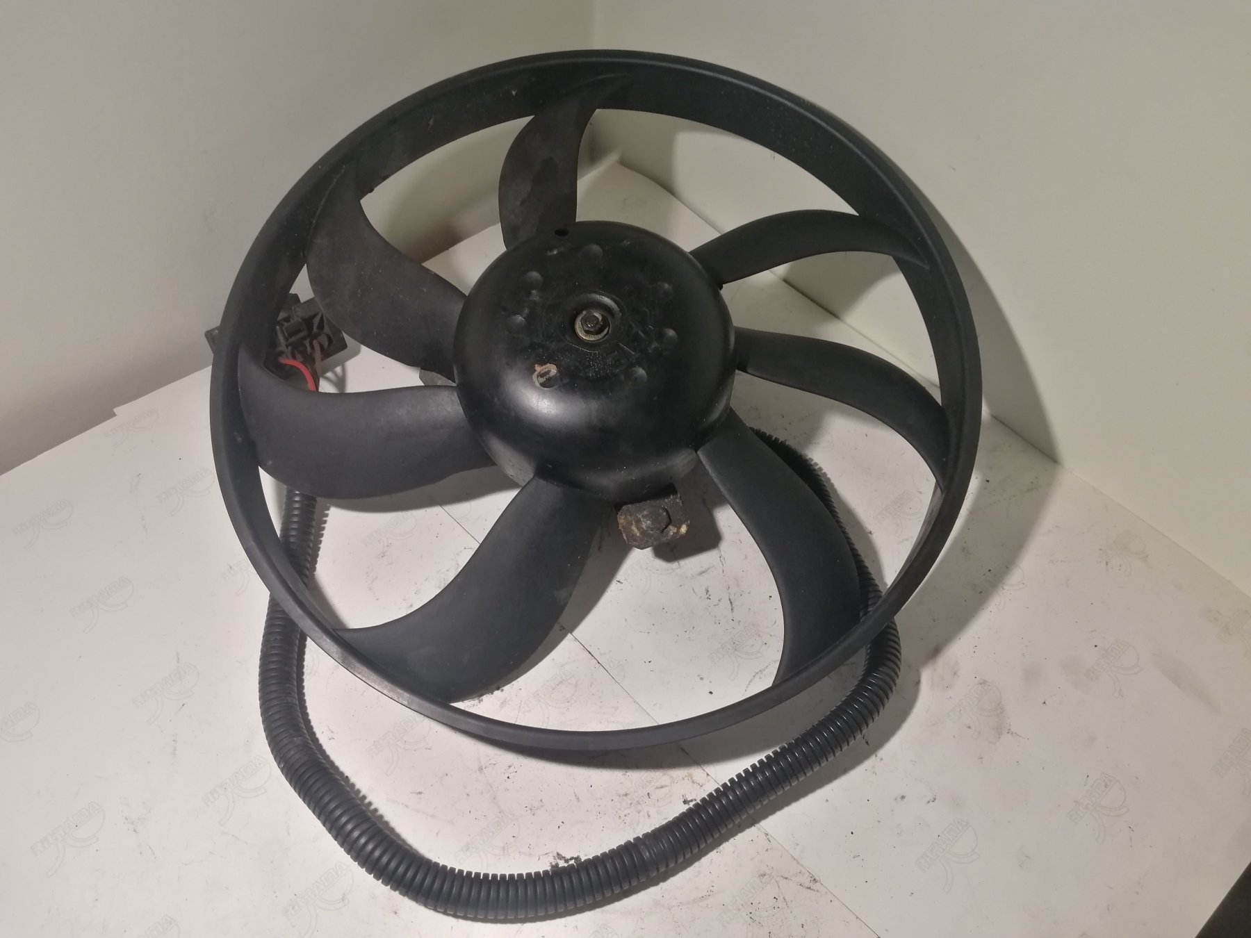 Вентилятор радіатора Volkswagen Golf IV (1997-2006) 1J0959455L