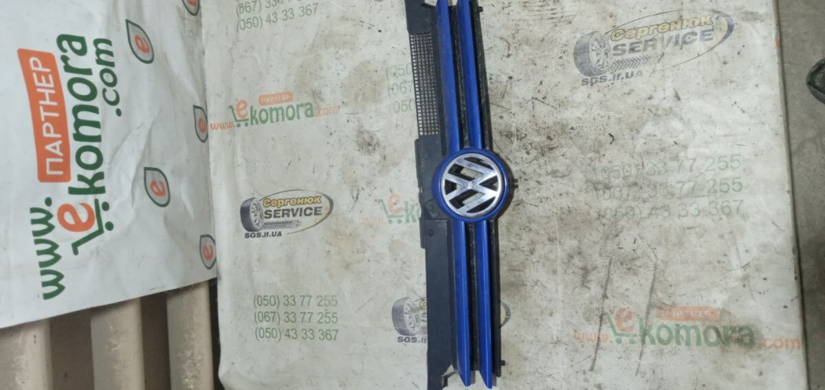 захисна решітка радіатора; облицювання радіатора; решітка радіатора Volkswagen Golf IV (1997-2006) 1J0853655G