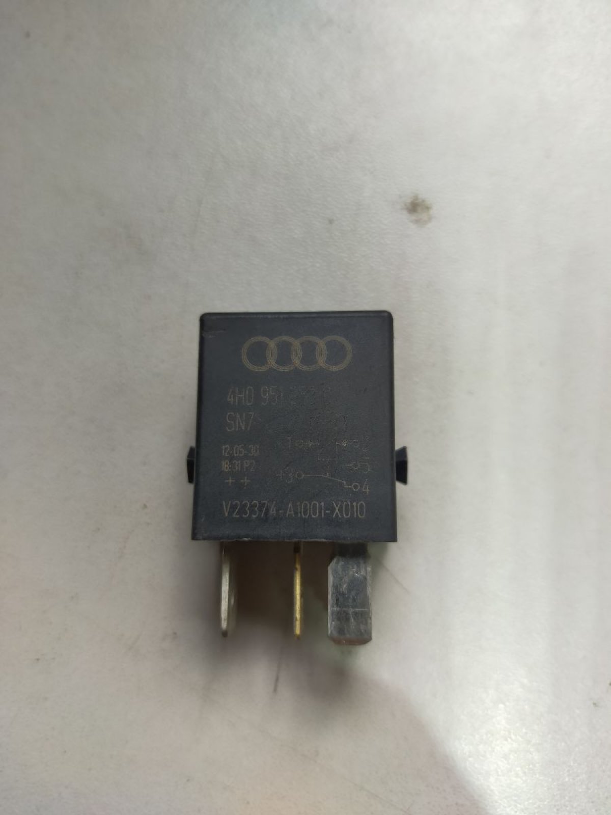 реле стартера Volkswagen Golf Plus 2005-2014 4H0951253C