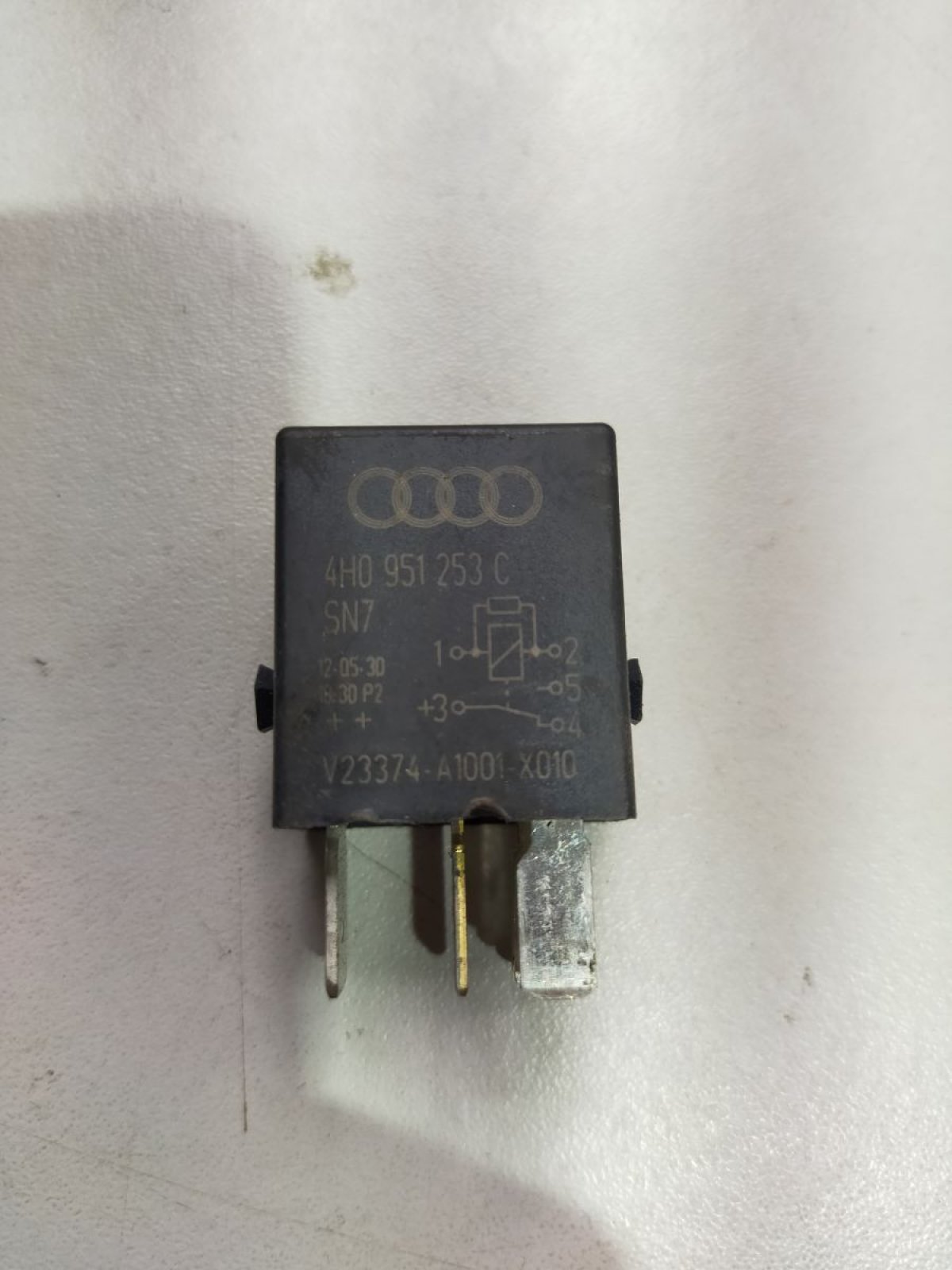 реле стартера Volkswagen Golf Plus 2005-2014 4H0951253C