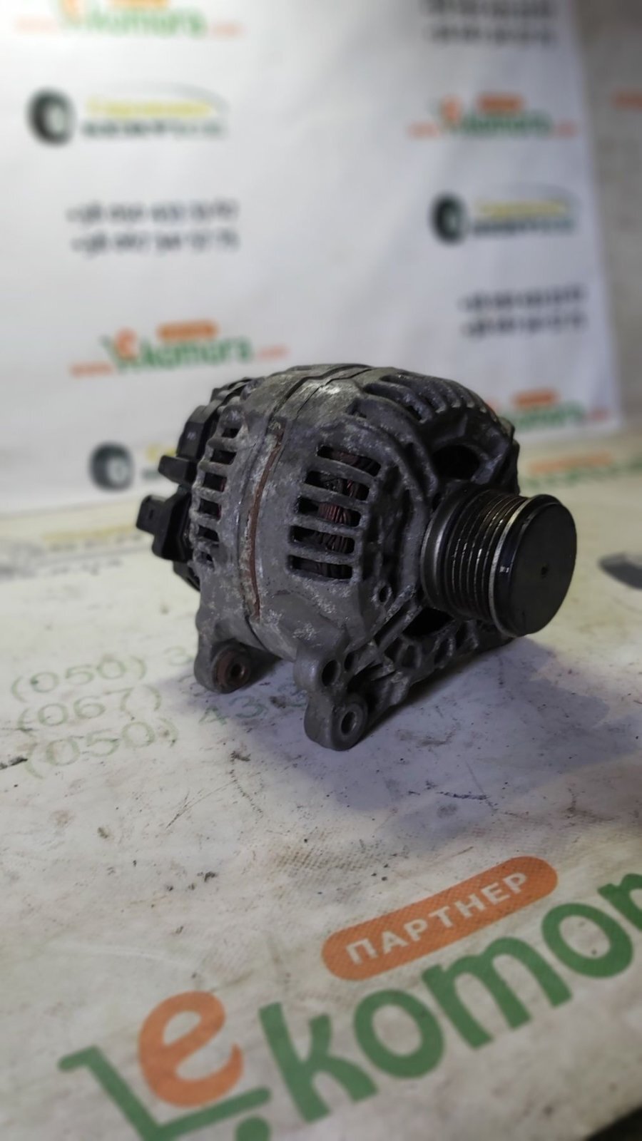 Генератор дефект фішки Volkswagen Golf V (2003-2009) 06F903023F