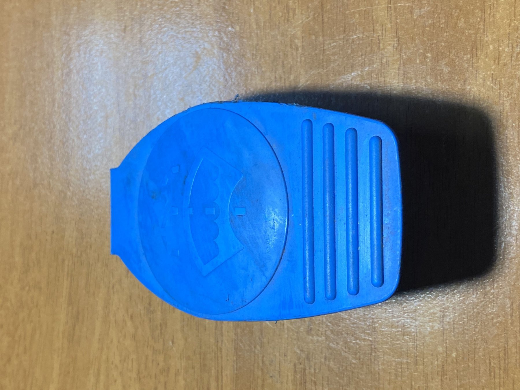 кришка бачка омивача Volkswagen Golf V (2003-2009) 1K0955455