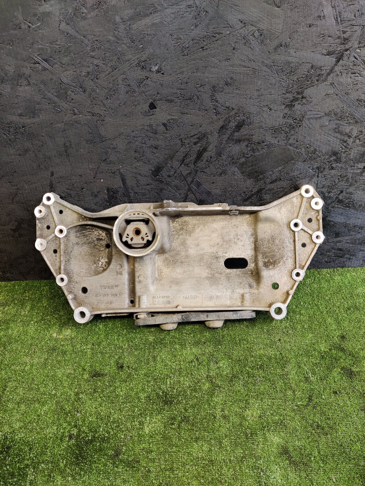 Підрамник Volkswagen Golf V (2003-2009) 1K0199369F