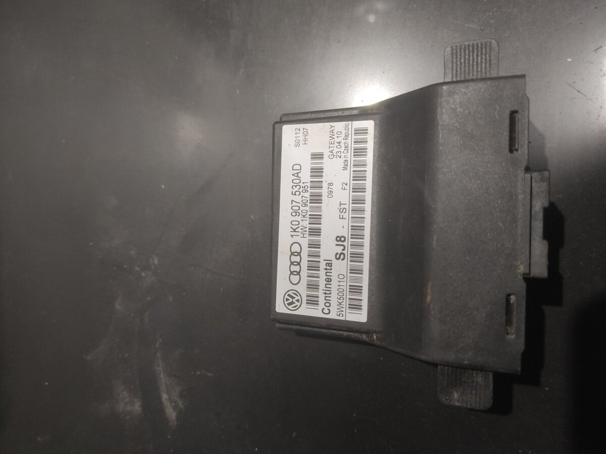 Блок електронний управління інтерфейсом Volkswagen Golf VI (2008-2012) 1K0907530AD