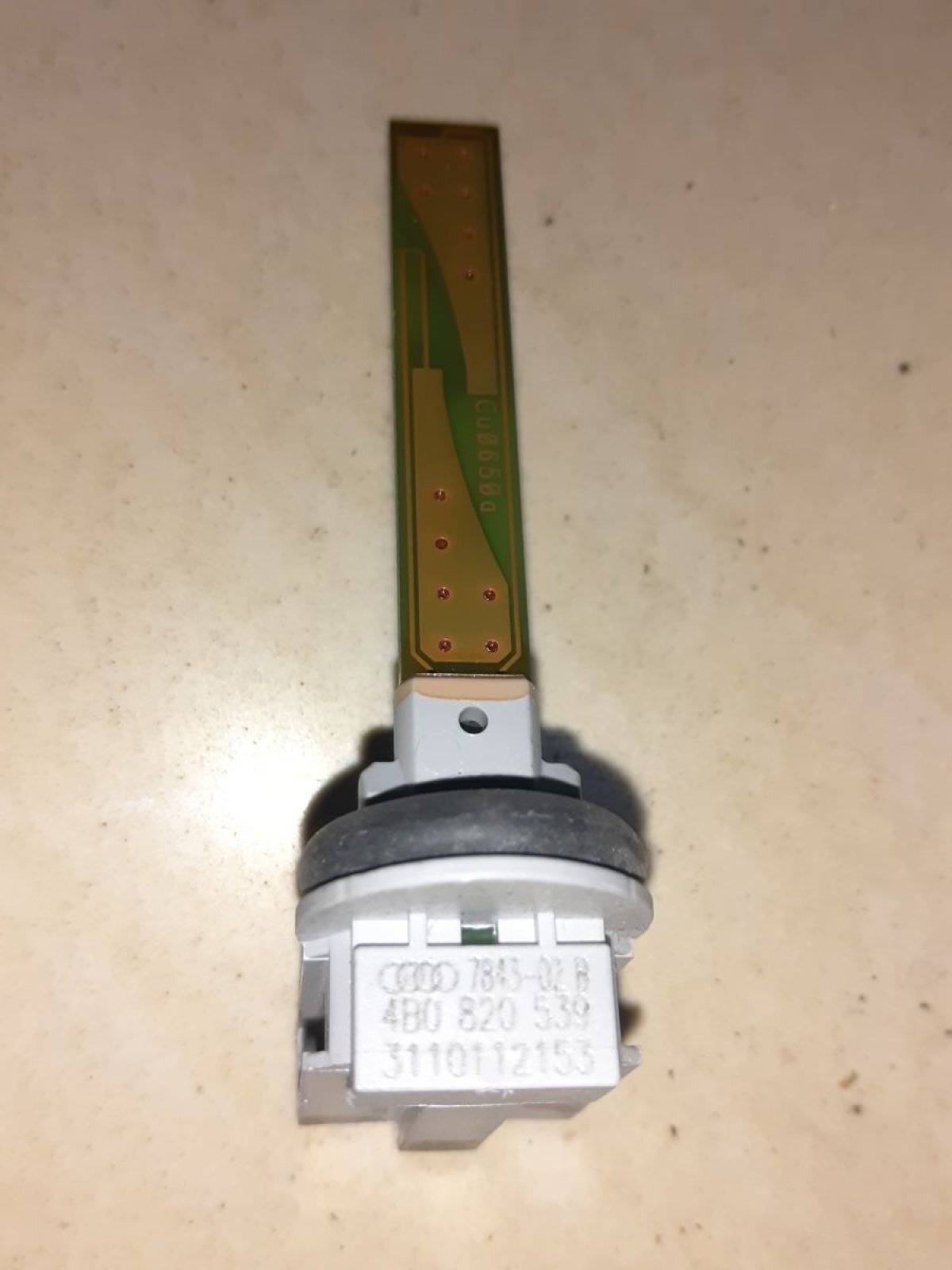 датчик температури навколишнього середовища Volkswagen Golf VI (2008-2012) 4B0820539